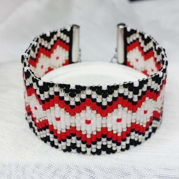 Bracelet Miyuki Rouge - Nde' Pi Dieh – Image 2